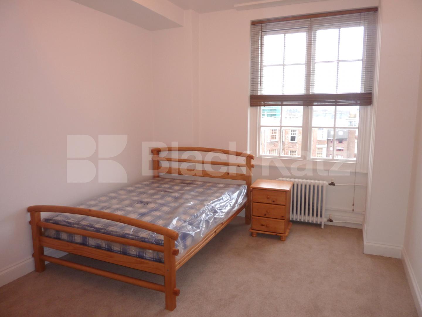 			Rent inclusive of heating and hot water!, 3 Bedroom, 1 bath, 1 reception Flat			 Queensway, QUEENSWAY